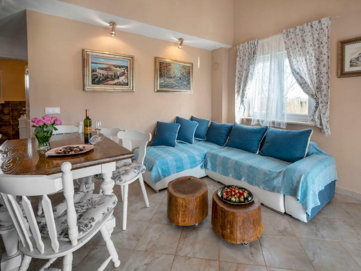 Holiday Home Villa Aurora By Interhome Loborika Luaran gambar