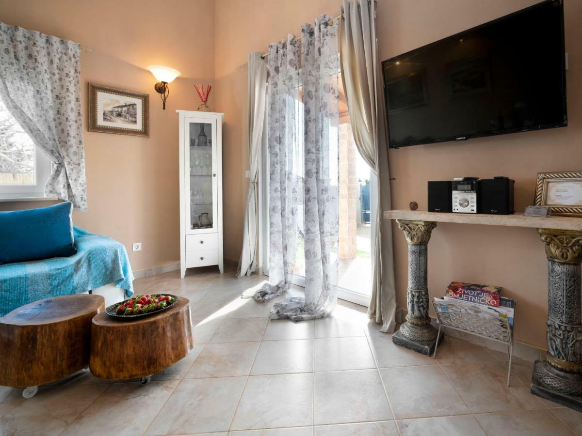Holiday Home Villa Aurora By Interhome Loborika Luaran gambar